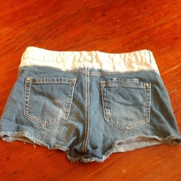 Jolt Bleach Dye Jean Shorts SZ 9 - Picture 2 of 8